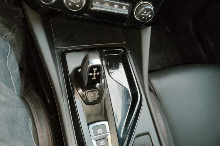 Used Lynk & Co 02 2018 2.0T Automatic Two-Wheel Drive Pro Edition China VI Standard
