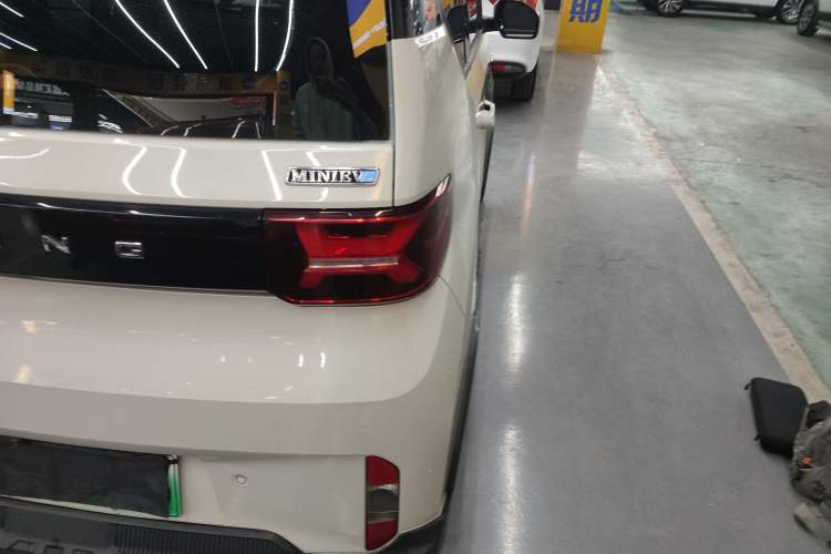 Used Wuling Hongguang MINIEV 2022 GAMEBOY 200km Play Edition with Lithium Iron Phosphate
