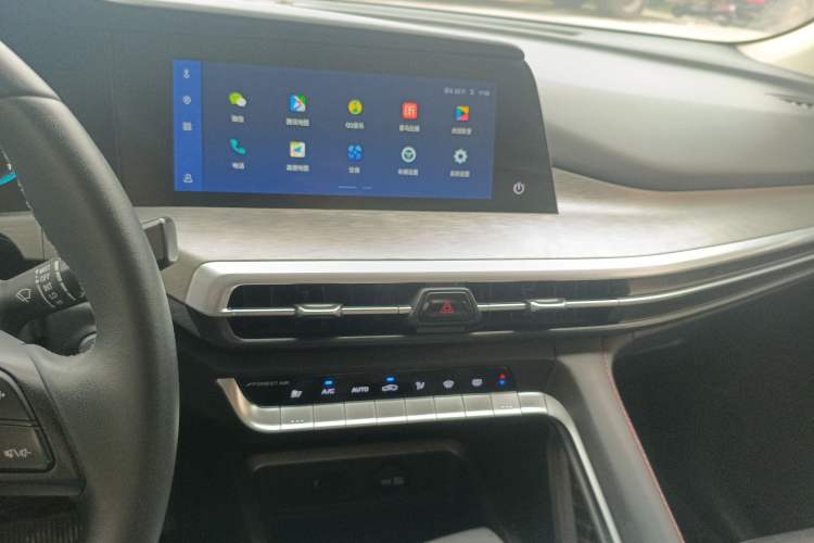 Used Changan CS35PLUS 2021 Revised Version Blue Whale NE 1.4T DCT Luxury Edition
