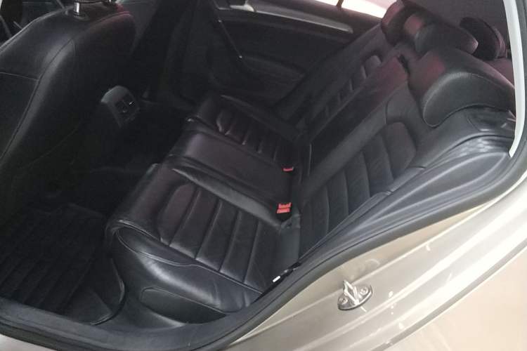 Used Volkswagen Golf 2016 230TSI Automatic Luxury Version
