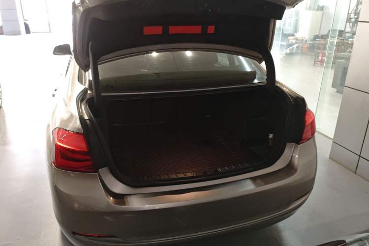 Used BMW 3 Series 2018 320Li Fashion Model
