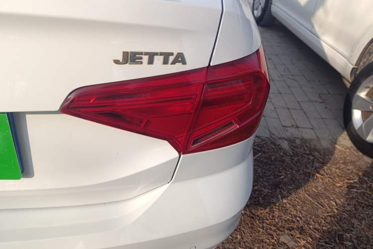 Used Volkswagen Jetta 2019 Dream Edition 1.4L Manual Fashion Version