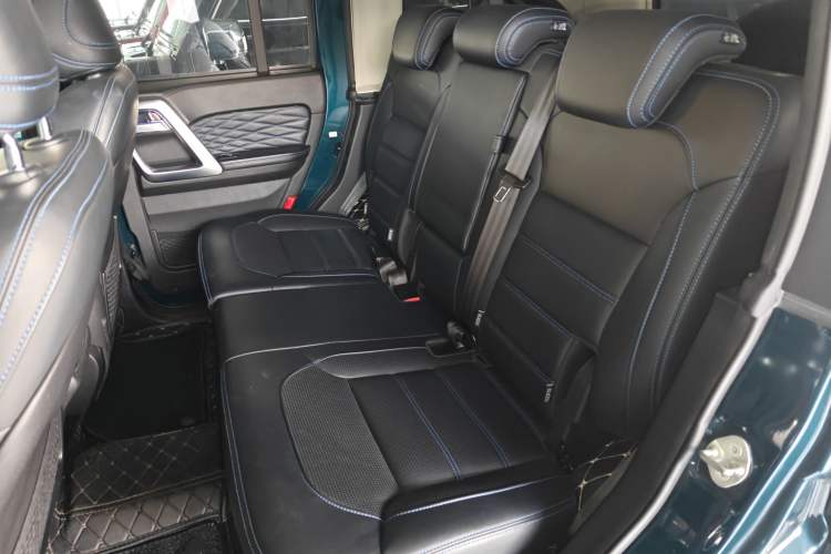 Used  BJ40 2020 2.0T Automatic Four-Wheel Drive Urban Hunter Edition Prestige Version