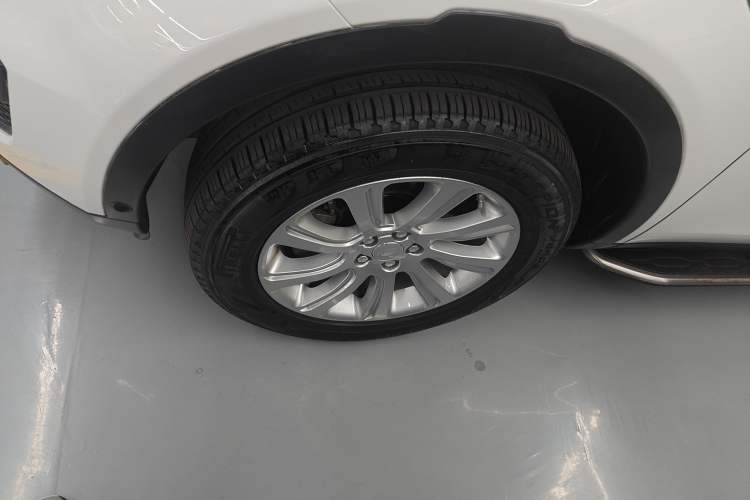 Used Land Rover Discovery Sport 2019 240 PS SE Version China VI Standard
