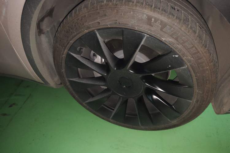 Used Tesla Model Y 2024 Rear-Wheel-Drive Version