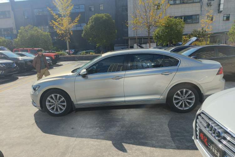 Used Volkswagen Magotan 2018 330TSI DSG Advanced Model
