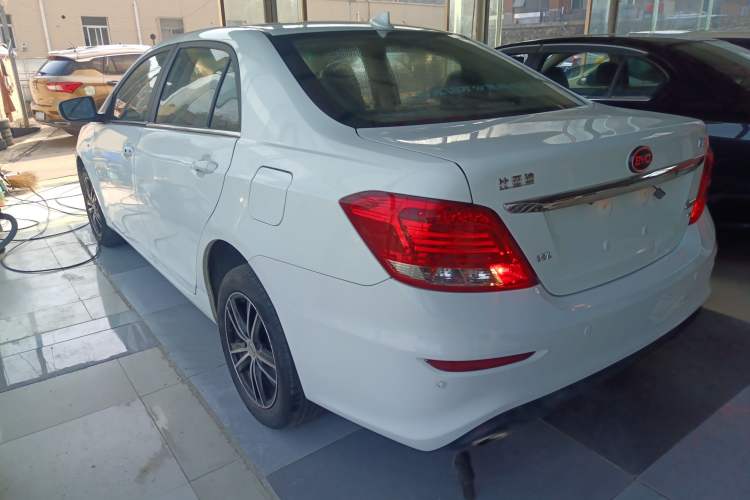 Used BYD Surui 2015 Revised Version 1.5L Automatic Luxury Edition
