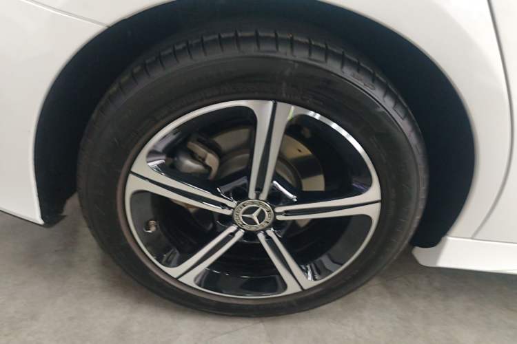 Used Mercedes-Benz A-Class 2022 Revised Version A 200 L Sport Sedan Fashionable Style