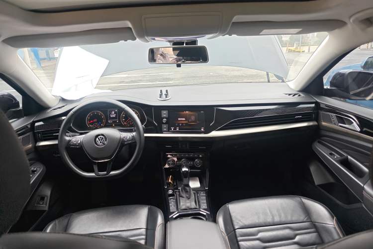 Used Volkswagen Passat 2019 330TSI Elite Edition China VI
