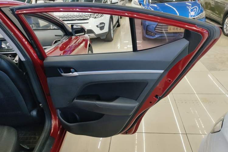 Used Hyundai Elantra 2016 1.6L Automatic ZhiXuan – Elite Version