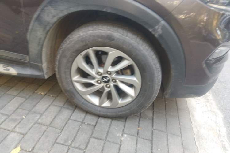 Used Hyundai Tucson 2015 1.6T Dual-Clutch Two-Wheel-Drive Smart Model
