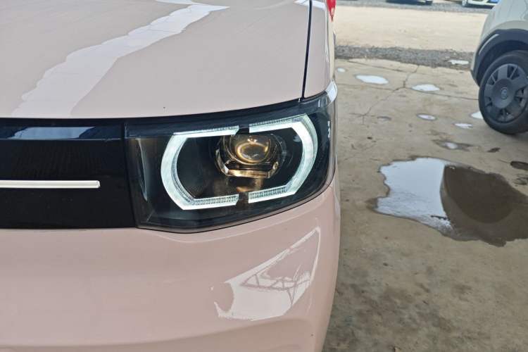 Used Wuling Hongguang MINIEV 2022 Macaron Premium Model – Lithium Iron Phosphate
