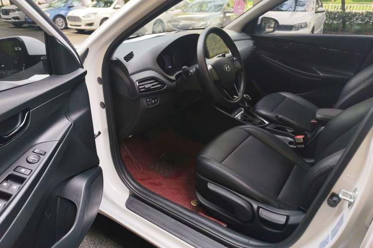 Used Hyundai Celesta 2020 1.6L Automatic GL Enjoyable Edition