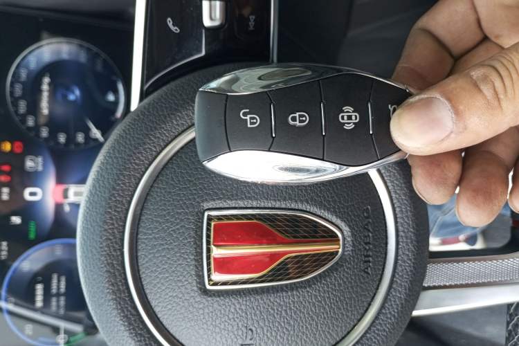 Used Hongqi HS3 PHEV 2024 PHEV 115km Jingwei Edition
