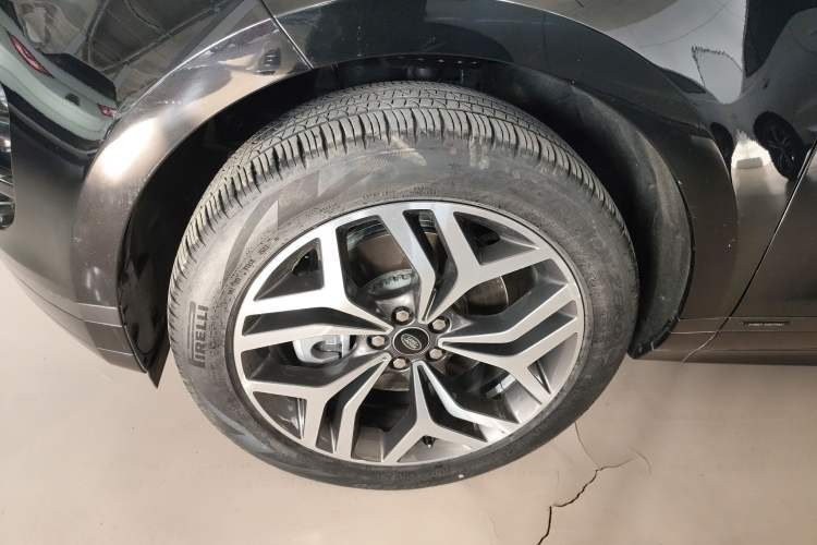 Used Land Rover Range Rover Evoque 2021 Range Rover Velar L 249PS R-Dynamic First Edition