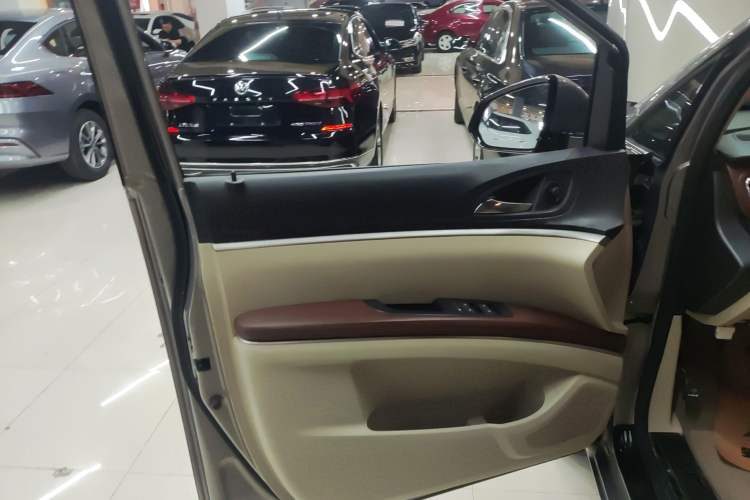 Used Buick GL8 2017 25S Comfort Version China V Standard