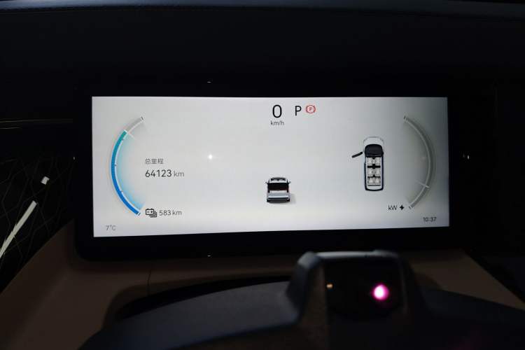 Used Zeekr 009 2022 WE Edition
