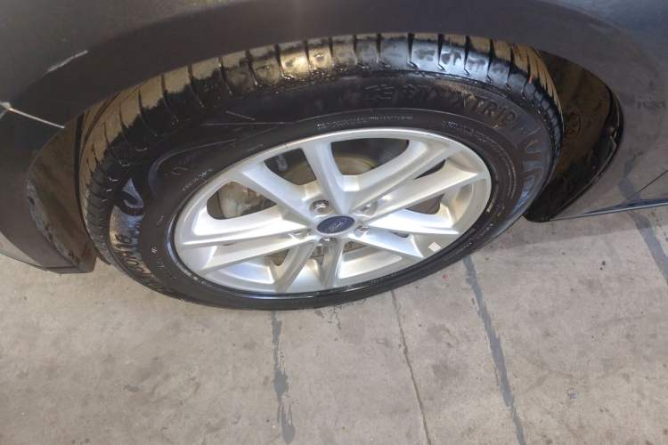 Used Ford Focus 2017 Sedan EcoBoost 180 Automatic Elite Model