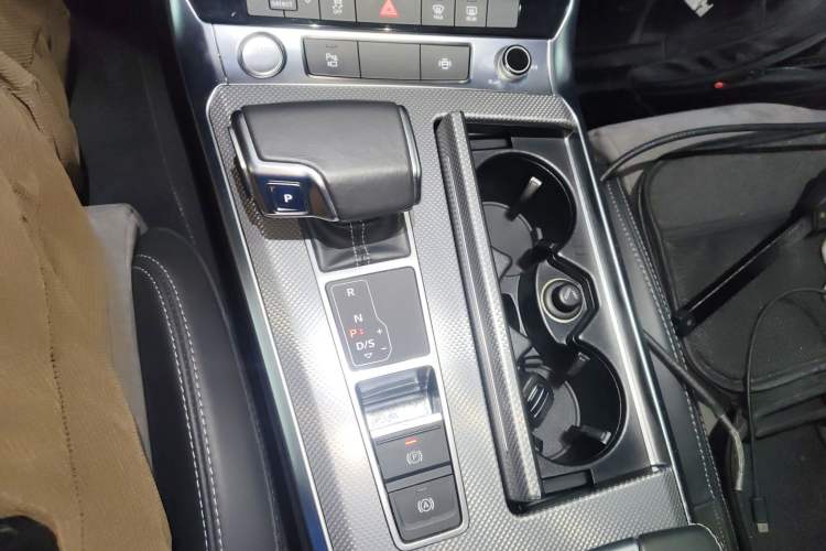 Used Audi A6L 2019 40 TFSI Luxury Dynamic Model
