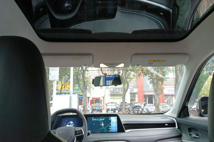 Used Venucia V DD-i 2023 60km iD Version
