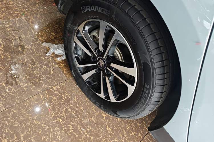 Used BYD Qin PLUS 2025 DM-i Smart Drive 120KM Superior Model