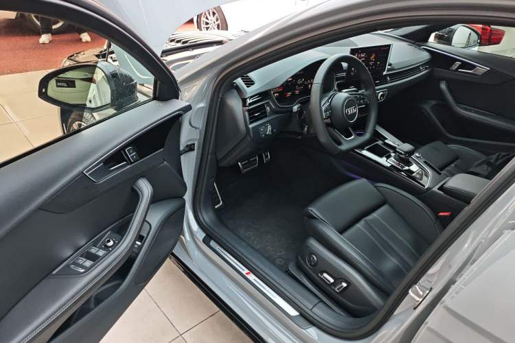 Used Audi A4L 2025 2 Million Units Enjoyment Version 40 TFSI Luxury Dynamic Edition