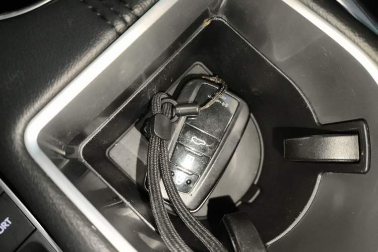 Used Toyota Avalon 2022 Dual-Engine 2.5L XLE Premium Edition
