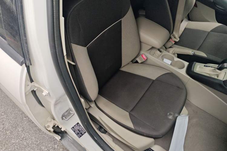 Used Ford Focus 2012 Sedan 1.6L Automatic Comfort Model
