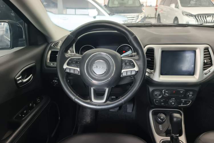 Used  Compass 2017 200T Automatic Family Enjoyment Four-Wheel Drive Edition
