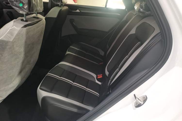 Used Volkswagen T-ROC 
