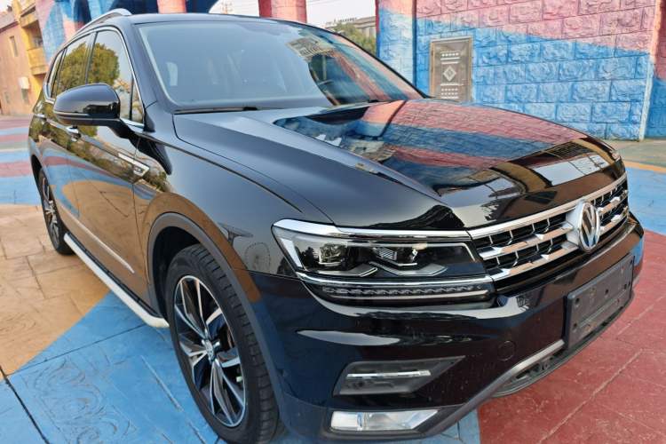 Used Volkswagen Tiguan L 2019 380TSI Automatic All-Wheel Drive Luxury Edition with 7 Seats China VI Standard
