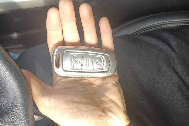 Used Geely Auto Emgrand X7 Sport 2020 1.8TD DCT Two-Wheel Drive Smart Connect 4G-Enabled Version