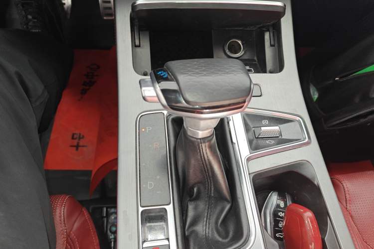 Used JETOUR X70 PLUS 2022 1.5T CVT Mountain 7-Seater