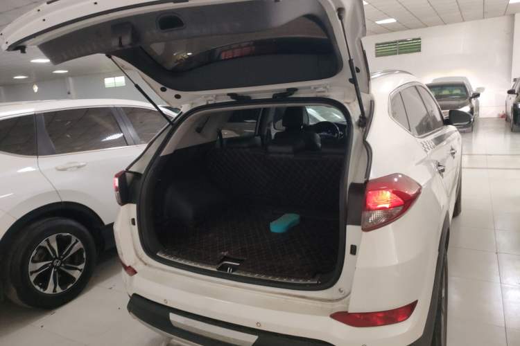 Used Hyundai Tucson 2018 1.6T Dual-Clutch Two-Wheel Drive 15th Anniversary Special Edition