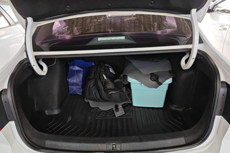 Used Volkswagen Bora 2018 1.5L Automatic Fashion Model