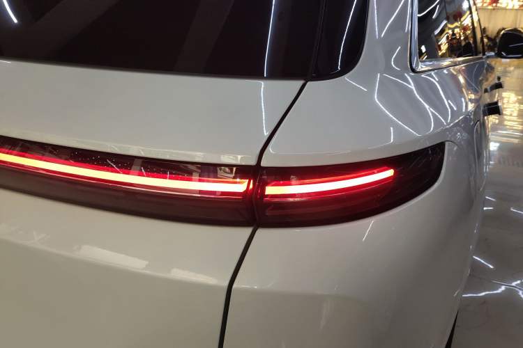 Used Li Auto L7 2023 Air model
