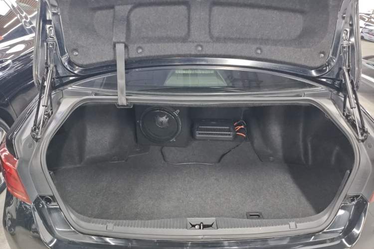 Used Toyota Crown 2015 2.0T Fashion Edition
