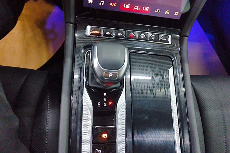 Used Hongqi H5 2024 1.5T DCT Smart Connect Flagship Edition
