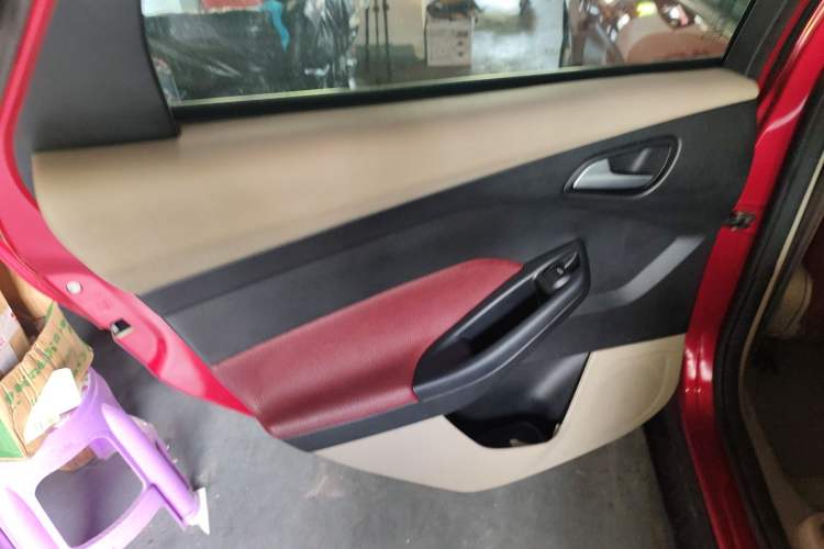 Used Ford Focus 2015 Sedan 1.6L Automatic Comfort Model
