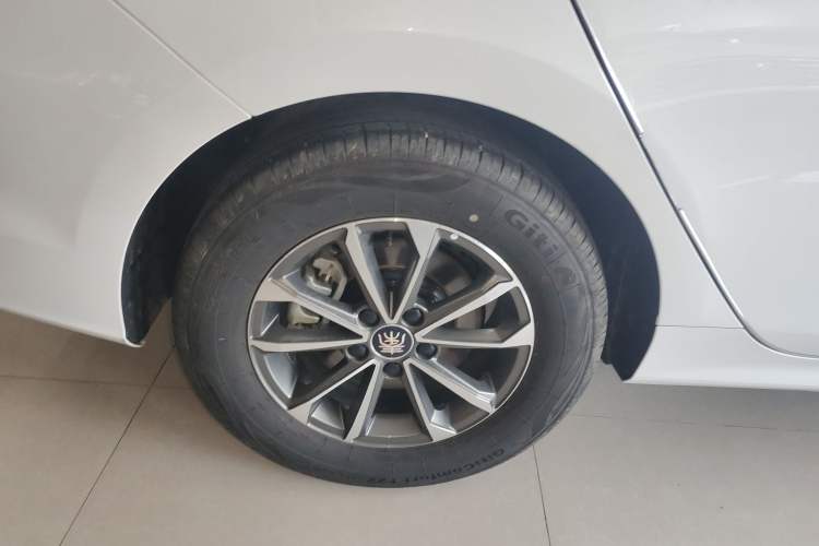 Used BYD Qin PLUS 2024 HONOR Edition DM-i 55KM Leading Model
