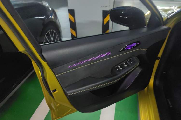 Used Lynk & Co 03 2023 03+ 2.0TD Automatic Yufeng Edition
