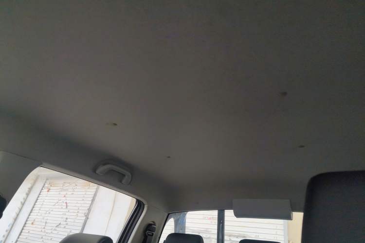 Used  T6 2020 2.0T Diesel Two-Wheel-Drive Elite Version Long Wheelbase China VI Emission Standard HFC4DB2-2E