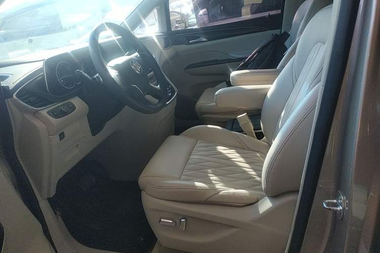 Used Buick GL8 2022 ES Landtrek 653T Comfort Edition
