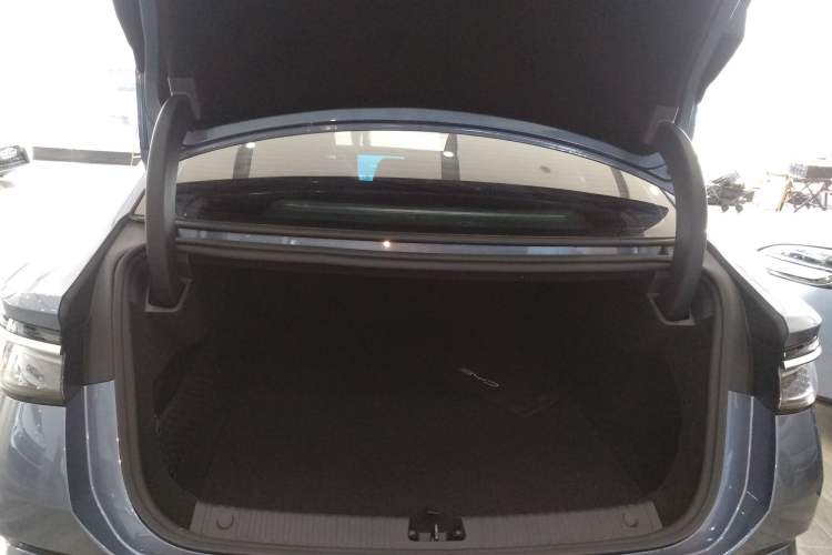 Used BYD Seal 2023 DM-i 1.5L 121km Elite Model
