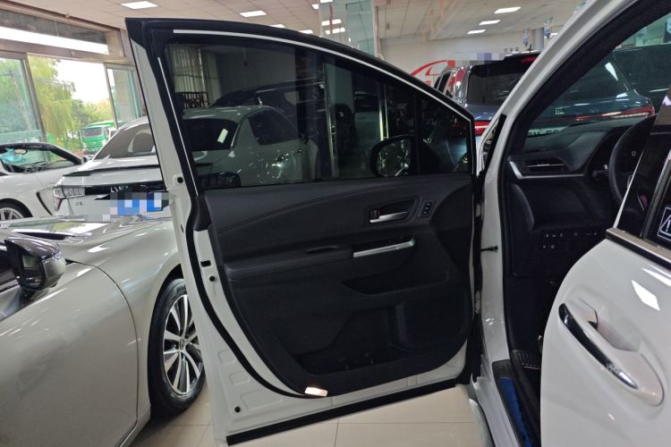 Used Toyota Granvia 2024 2.5L Hybrid Prestige PLUS Edition
