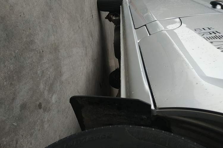 Used Jinbei Hiace X30 2023 1.5L Super-Enjoyment Van 2/5 Seats Non-Air-Conditioned Version SWC15M
