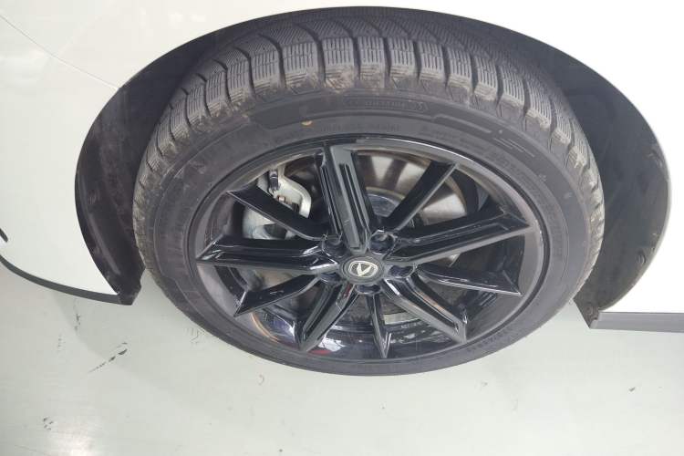 Used Changan UNI-V iDD 2023 ZhiDian iDD 1.5T 113km ZhiKu Model