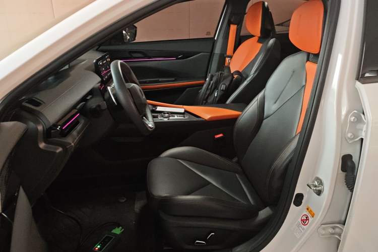 Used Changan UNI-V 2023 1.5T Prestige Model