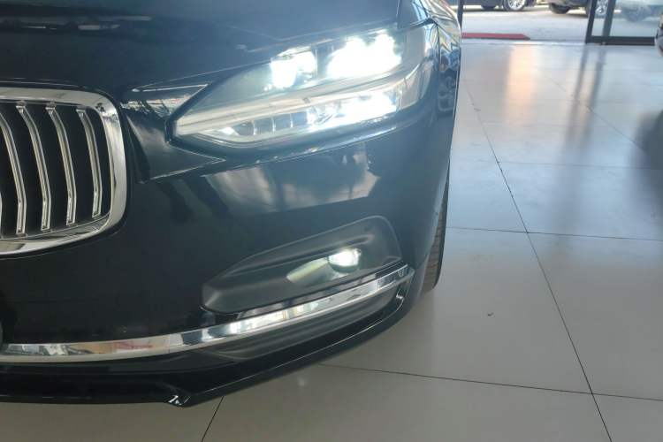 Used Volvo S90 2021 B5 Zhiyuan Luxury Edition
