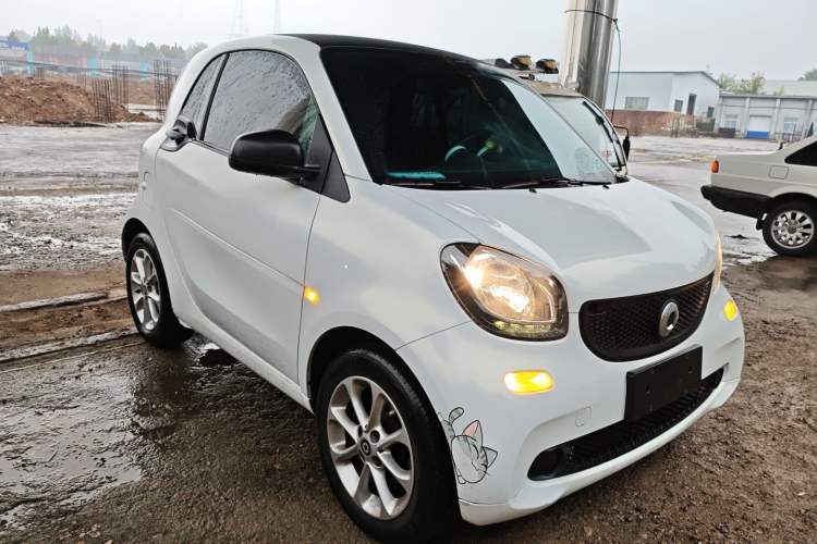 Used  fortwo 2018 1.0L 52kW Hardtop Dynamic Version China V
